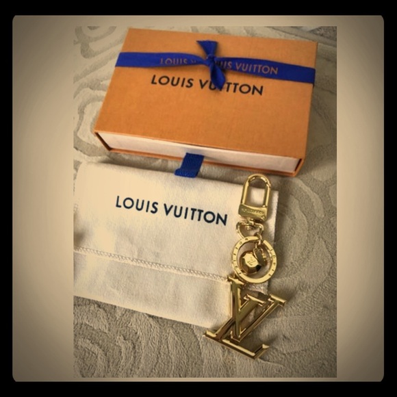 Louis Vuitton Handbags - 💛🥂🍾LV PTE CLES FACETTES NM  bag charm🍾🥂💛